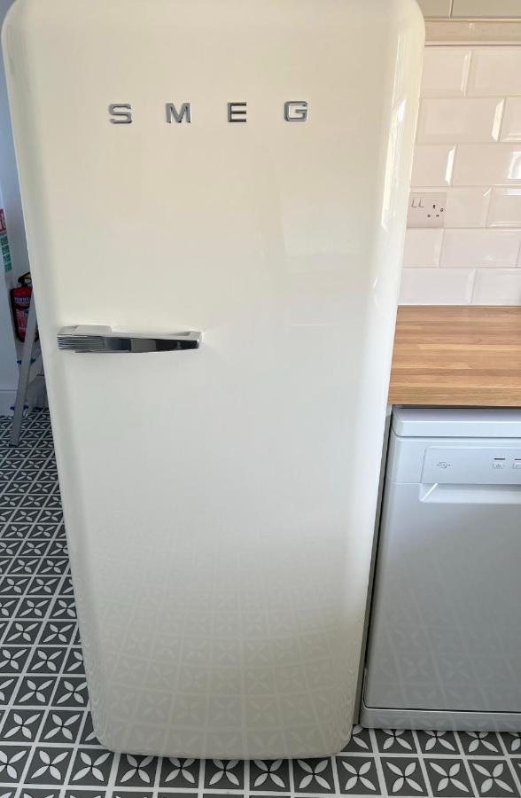 1 Bed / 1 Sofa Bed 'Scandi' Style Ground Floor Apartment 예오빌 외부 사진