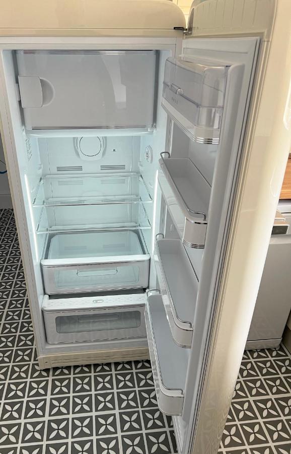 1 Bed / 1 Sofa Bed 'Scandi' Style Ground Floor Apartment 예오빌 외부 사진